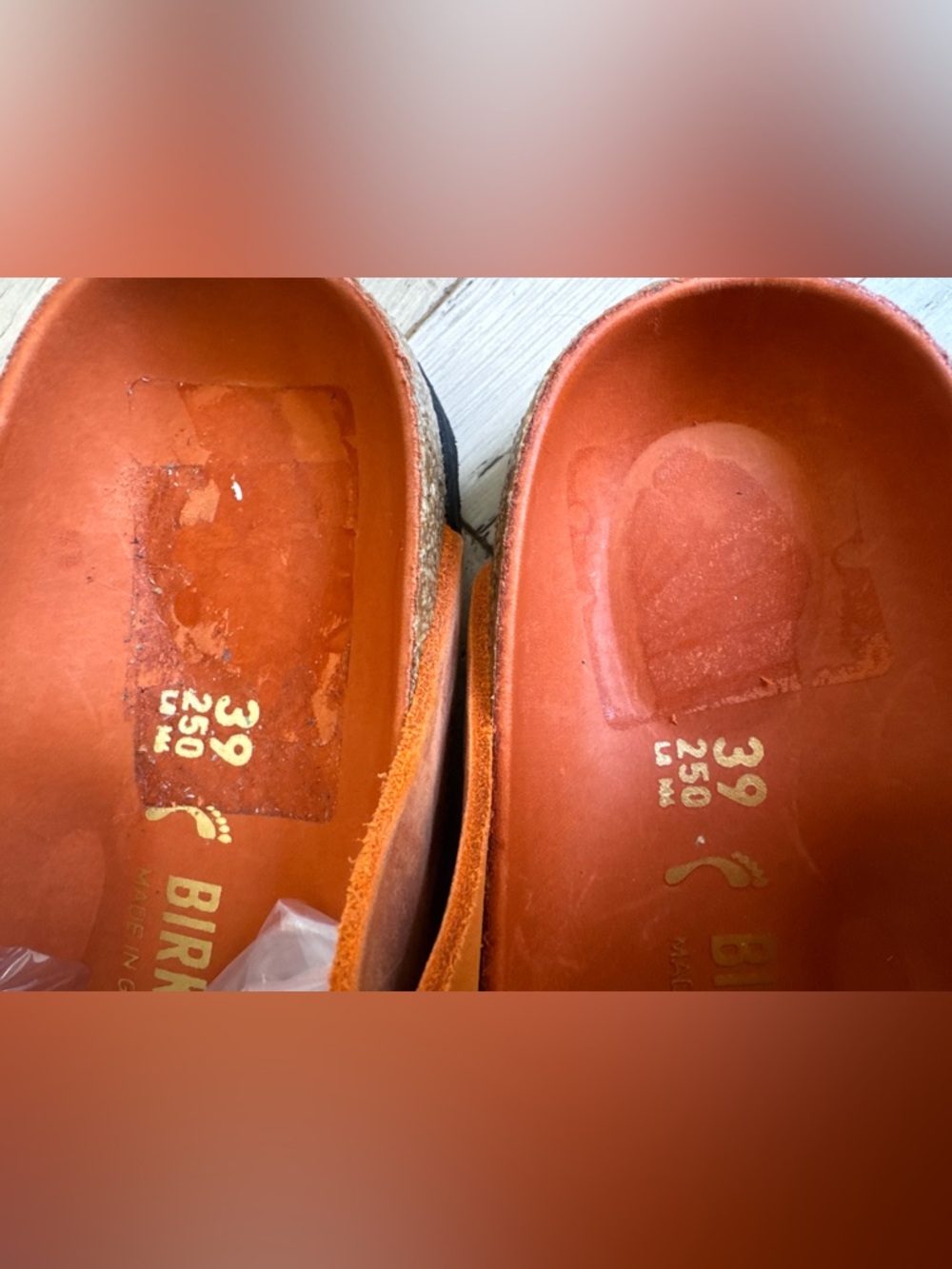 Birkenstock Arizona Big Buckle Two-Strap Sandals in Burnt Orange and Gold Sz: 39 - Picture 4 of 9
